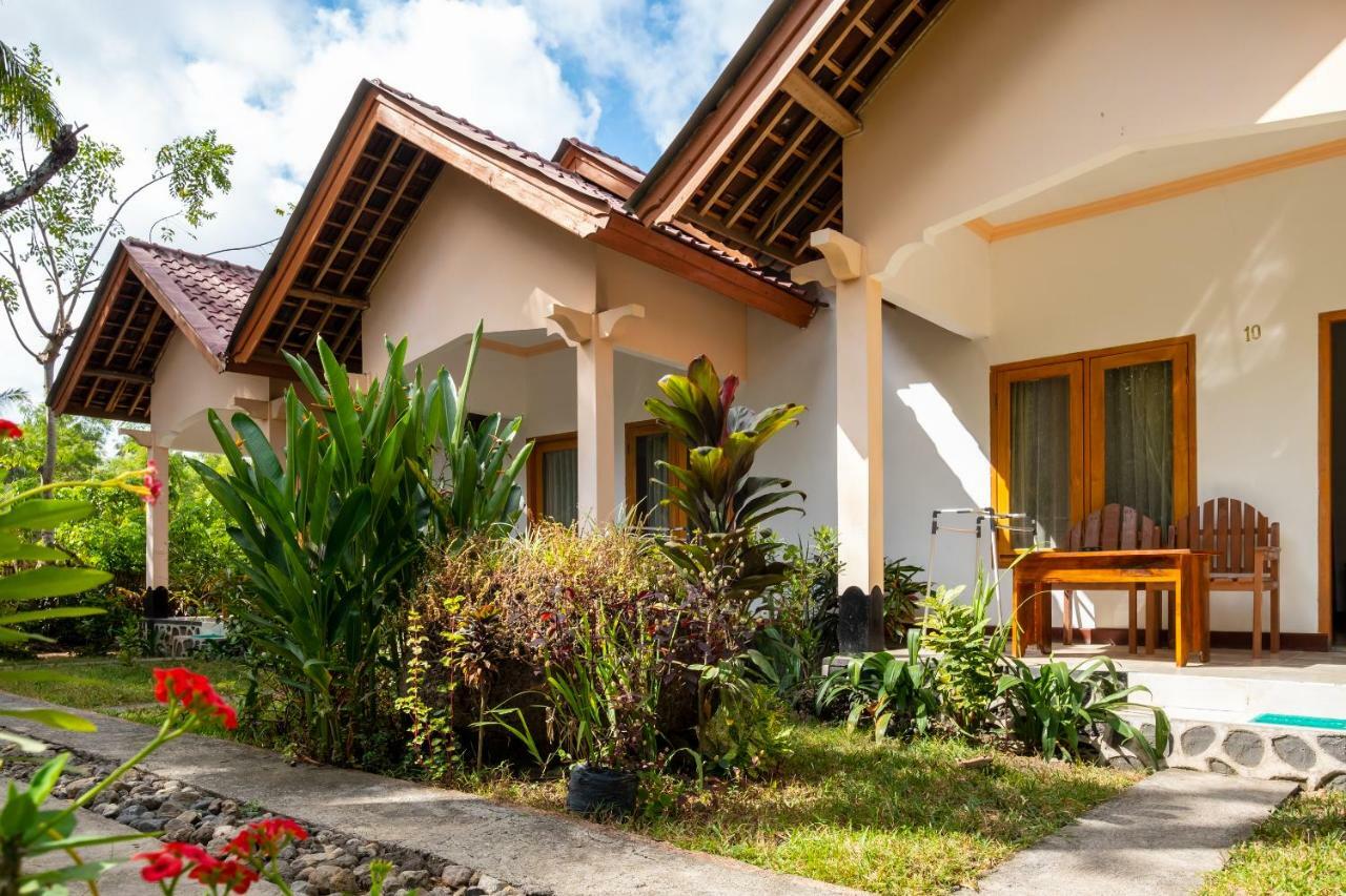 Oyo 1259 Kuta Garden Homestay Екстер'єр фото