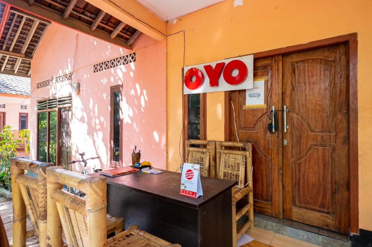 Oyo 1259 Kuta Garden Homestay Екстер'єр фото
