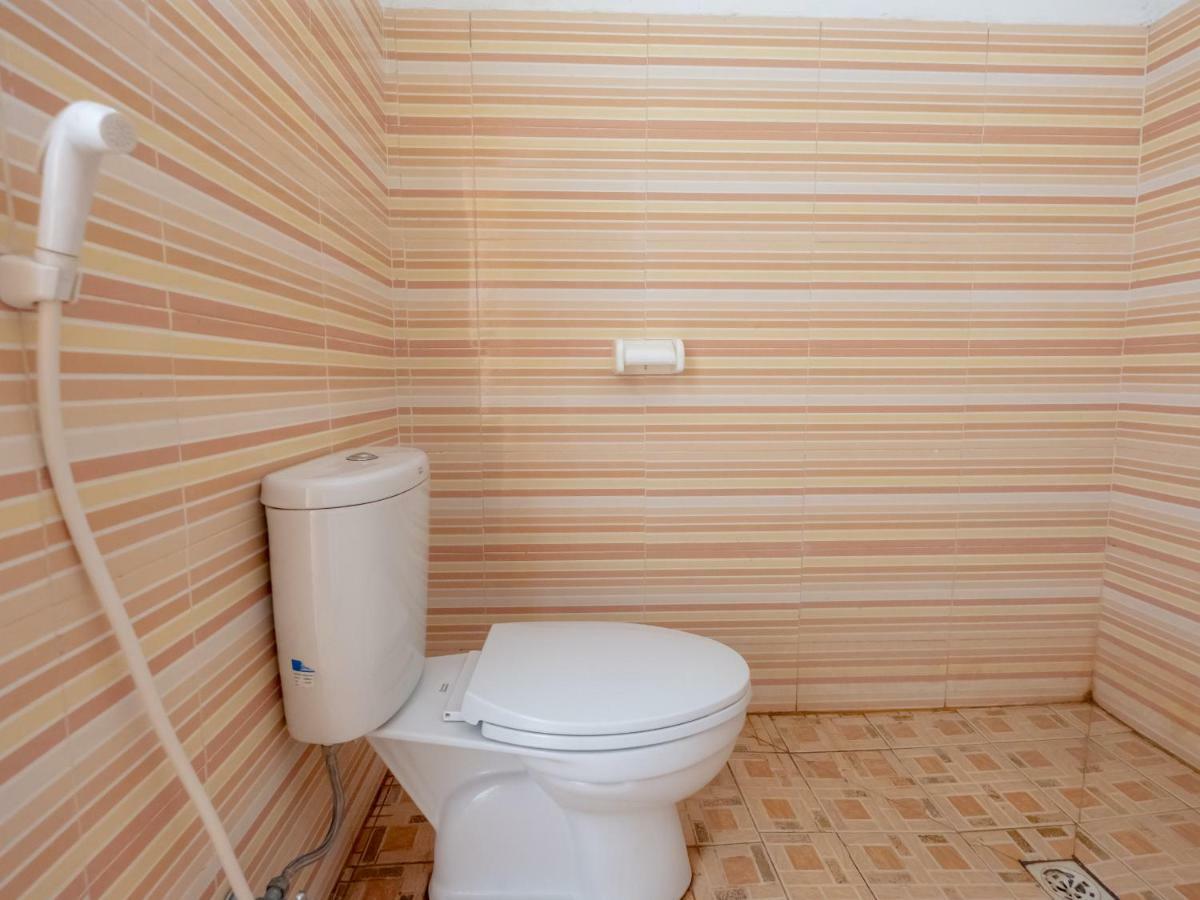 Oyo 1259 Kuta Garden Homestay Екстер'єр фото