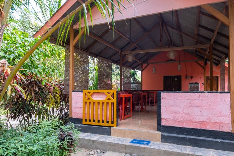 Oyo 1259 Kuta Garden Homestay Екстер'єр фото