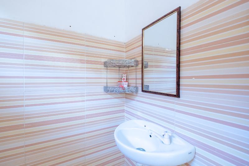 Oyo 1259 Kuta Garden Homestay Екстер'єр фото